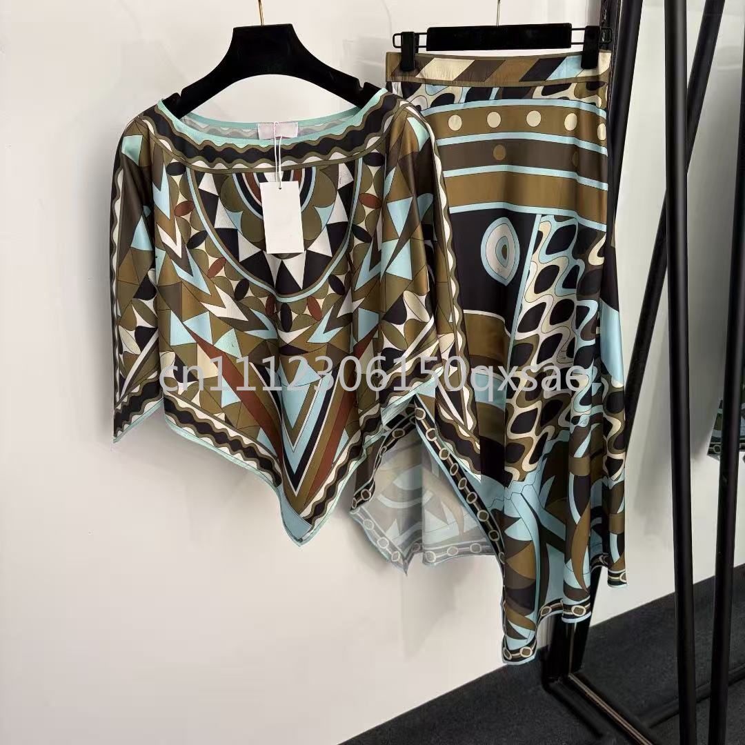 Luxury Lifestyle Women - Luxury Design Women's Black Cloak Dress